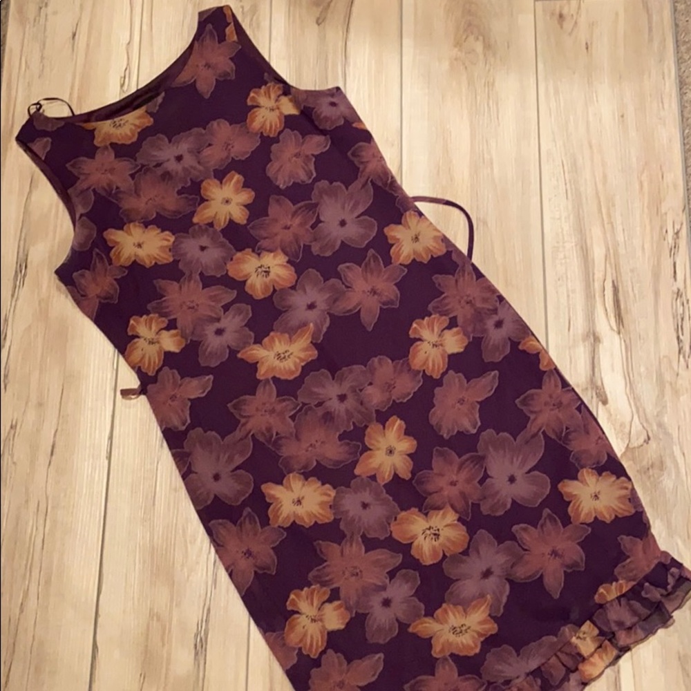 Sleeveless floral pattern dress